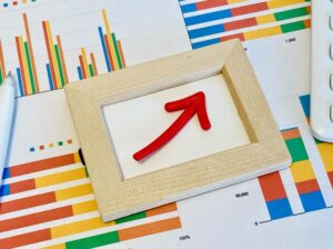 【土地オーナー必見】駐車場経営の利回りの目安とは？相場と判断基準を解説